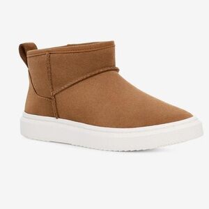 UGG Alameda Suede Boots with White Lining Size 9 Chestnut